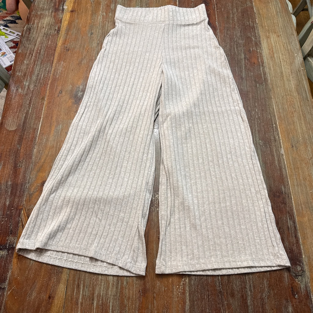 Stradivarius Wide Leg Cropped Ribbed Pants XS Beige